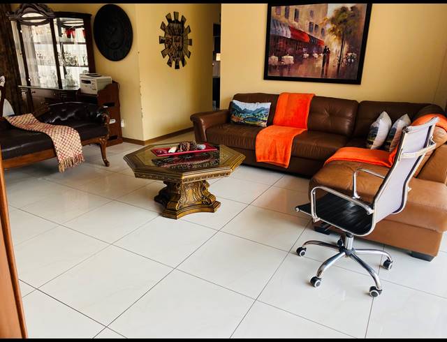 14 BEDROOM BED & BREAKFAST FOR SALE IN AMALINDA